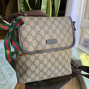 Gucci messenger bag